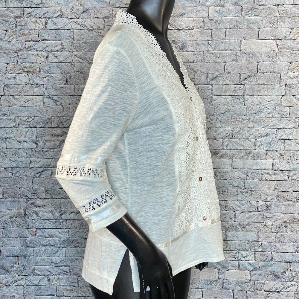 H Hannah Pull Over Blouse - Picture 3 of 6